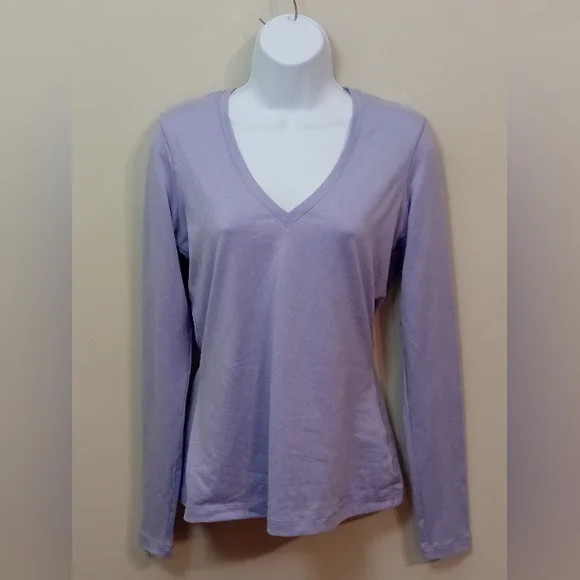 Under Armour Women's Light Purple V-Neck Long Sleeve Top - Picture 2 of 9